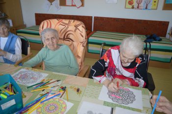 Aktivity v interiéri domova