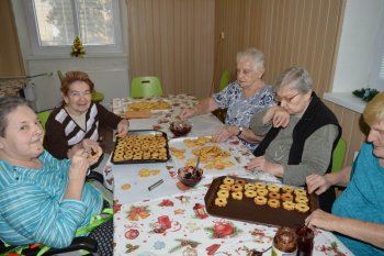 Predvianočné pečenie